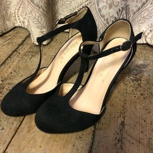 Black velvet pumps size 7